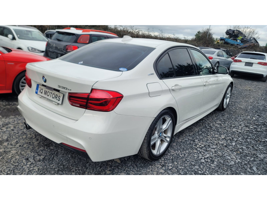 2016 BMW 3 Series - image 11