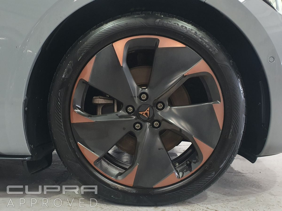 2023 Cupra Born - image 6