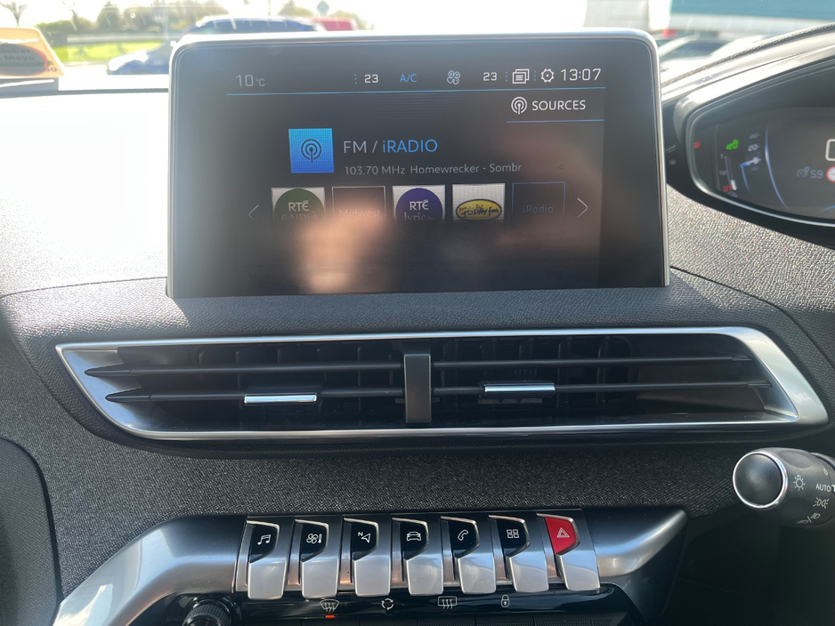 2019 Peugeot 5008 - image 20