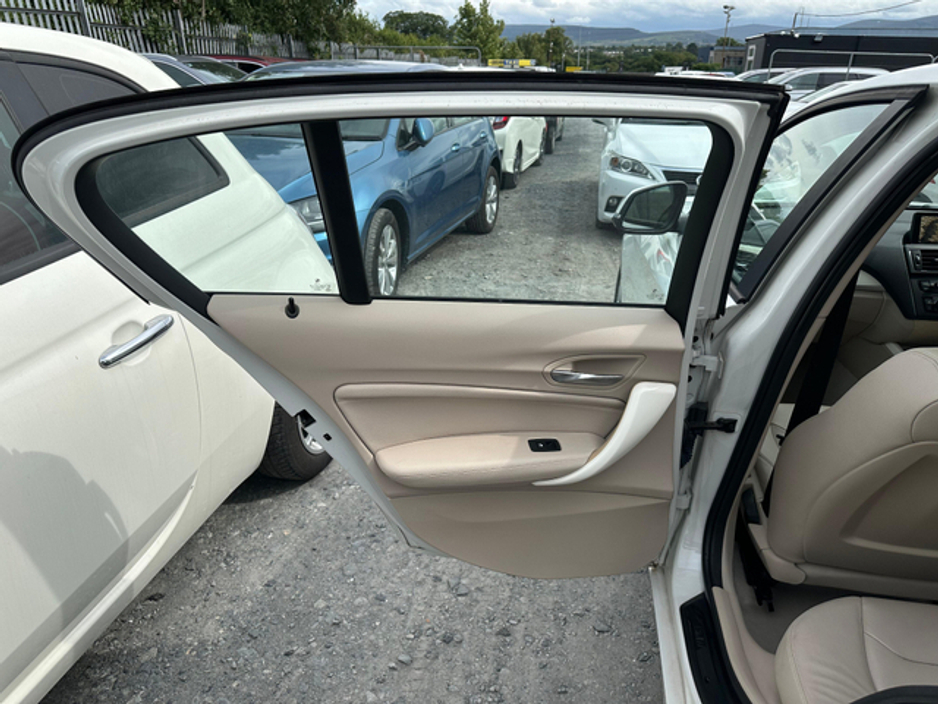 2013 BMW 1 Series - image 6