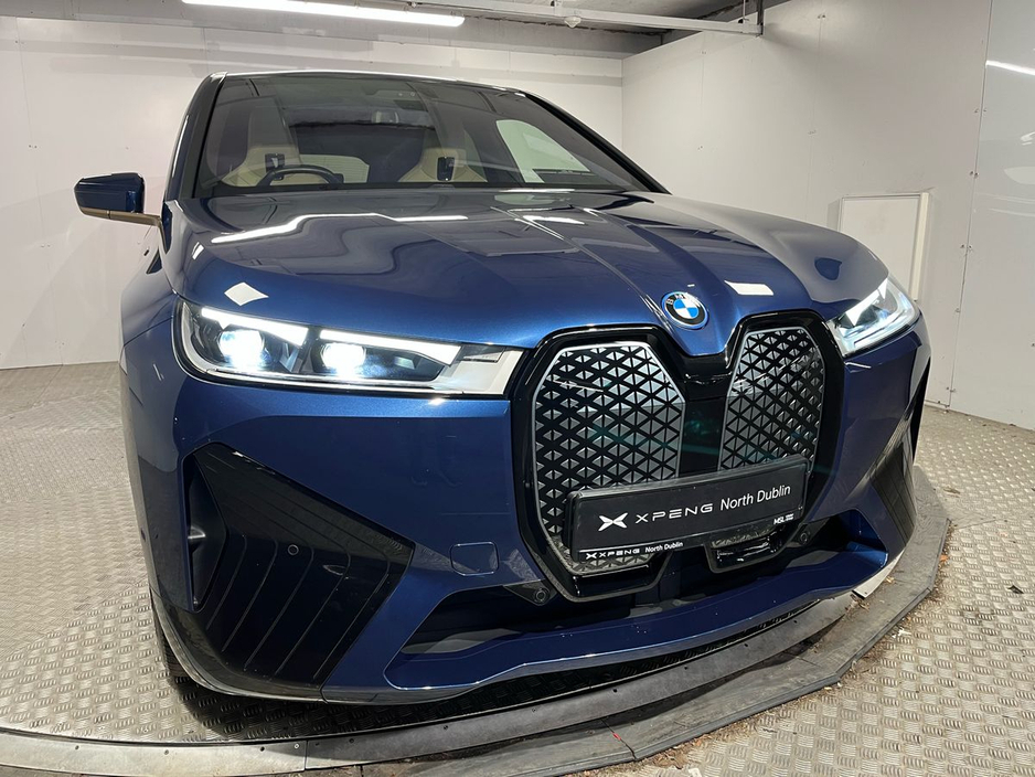 2022 BMW iX - image 19