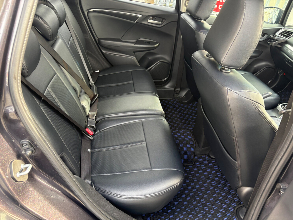 2016 Honda Fit - image 11