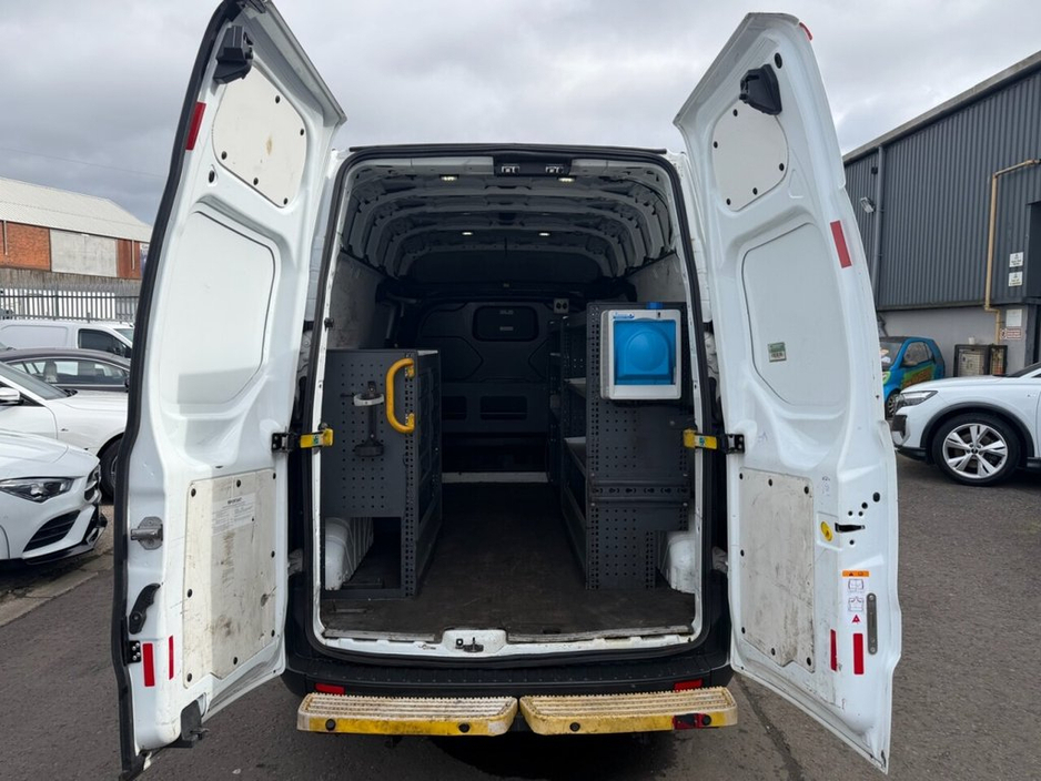 2016 Ford Transit Custom - image 29