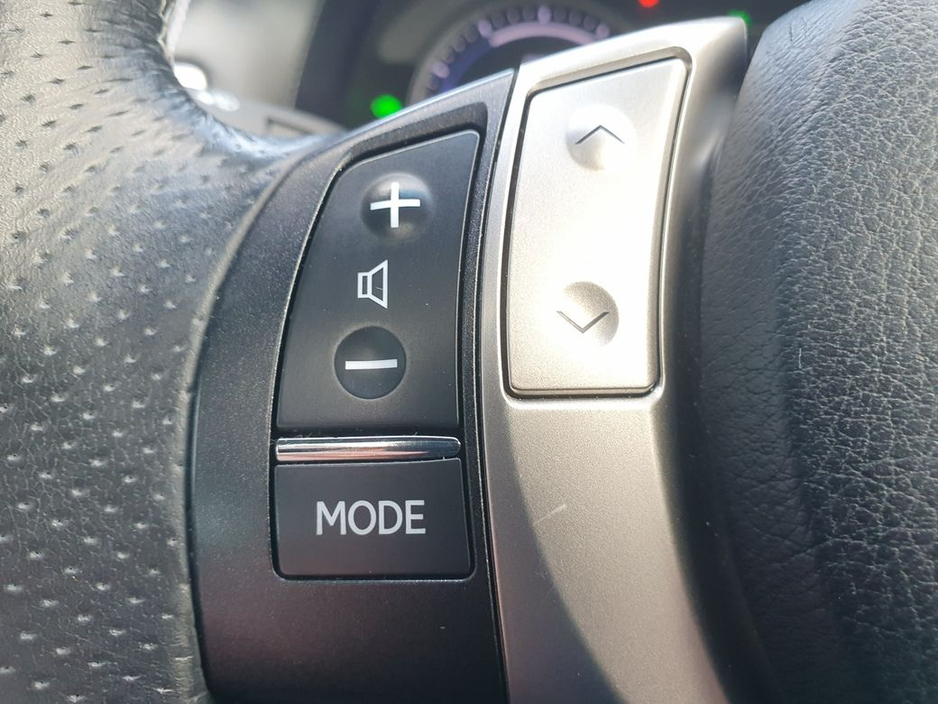 2014 Lexus GS 450 h - image 13