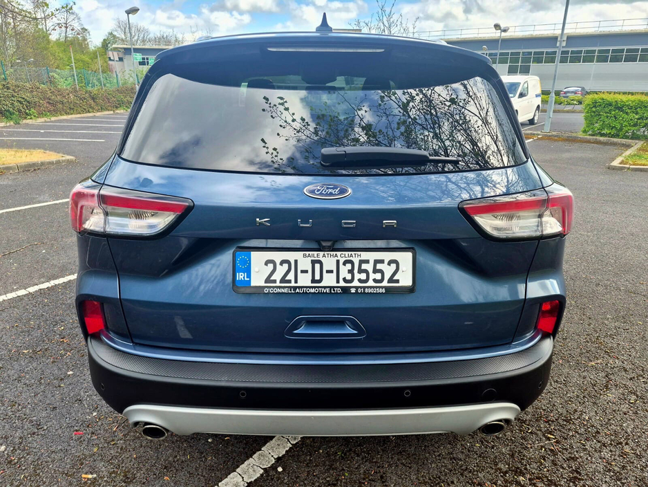 2022 Ford Kuga - image 5
