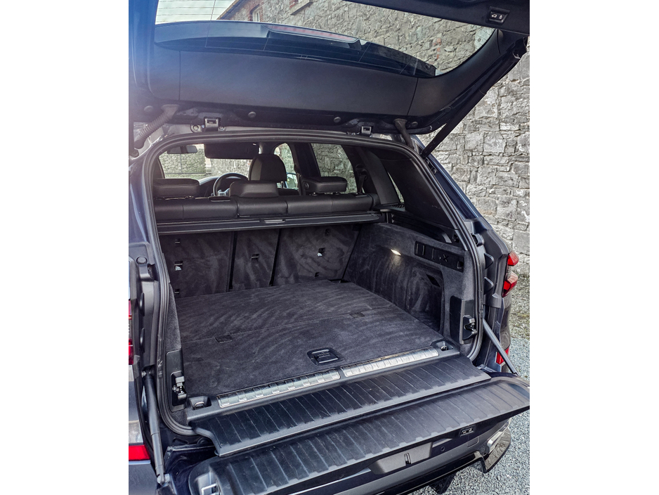 2022 BMW X5 - image 13