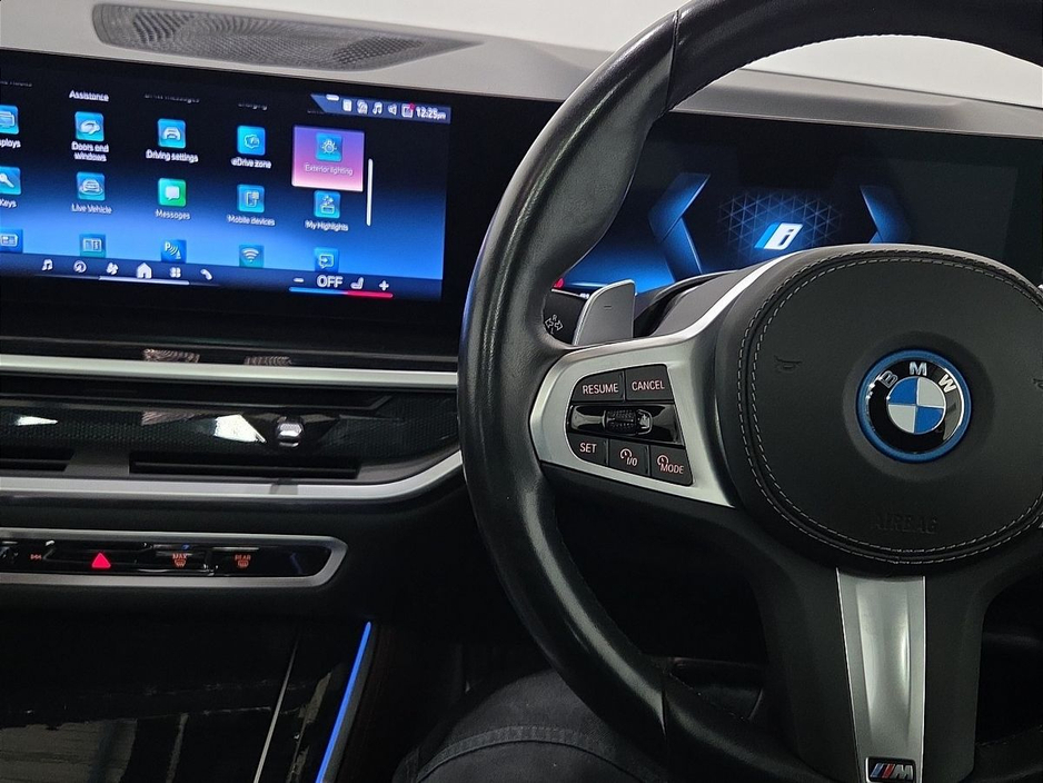 2023 BMW X5 - image 17