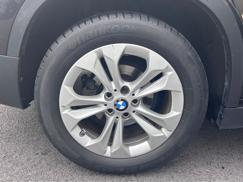 2017 BMW X1 - image 11