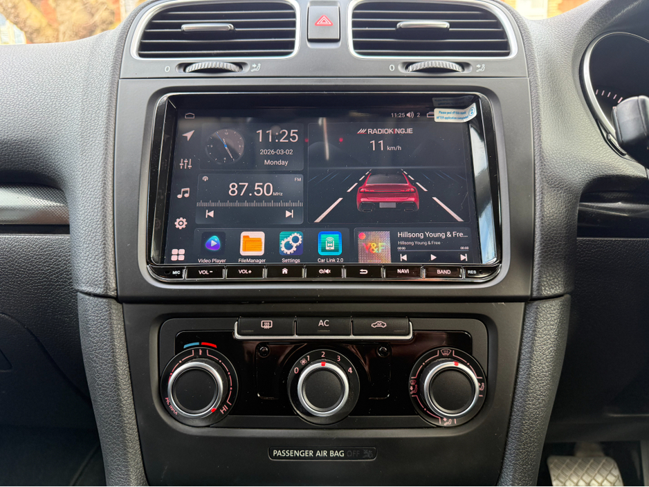 2012 Volkswagen Golf - image 16