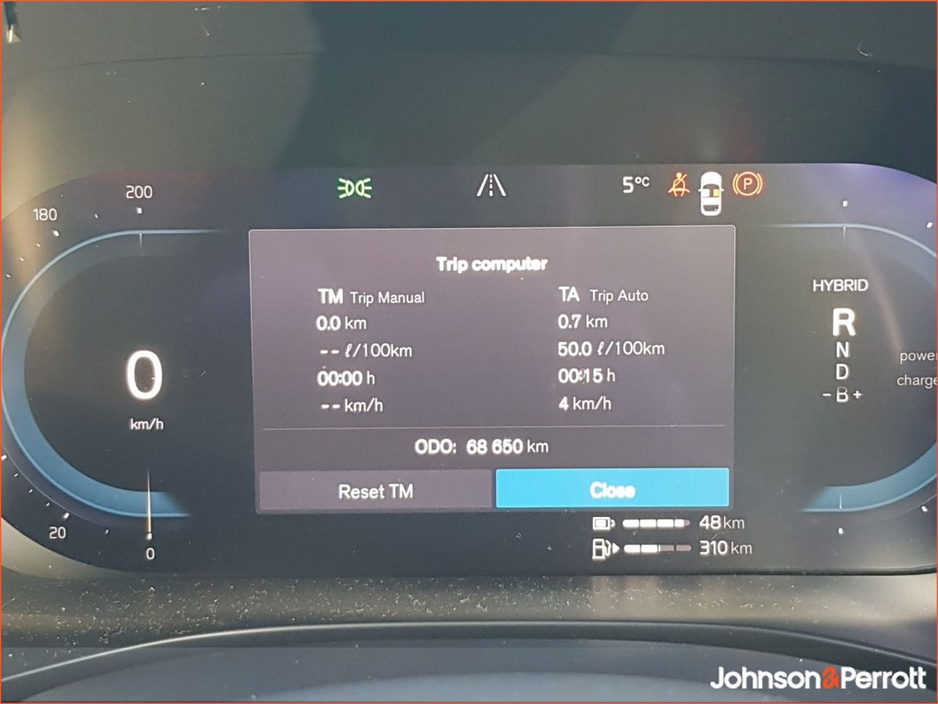 2023 Volvo XC60 - image 23