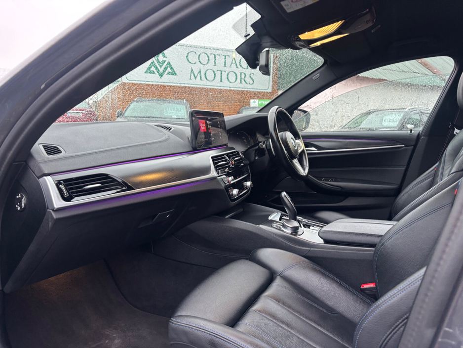 2023 BMW 5 Series - image 5