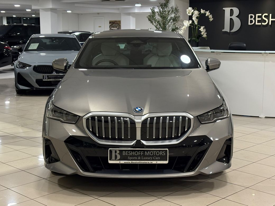 2025 BMW 5 Series 530e M-SPORT=IVORY INTERIOR//AS NEW//D REG=2 YEAR BMW WARRANTY=TAILORED FINANCE PACKAGES AVAILABLE=TRADE IN’S WELCOME €64,995