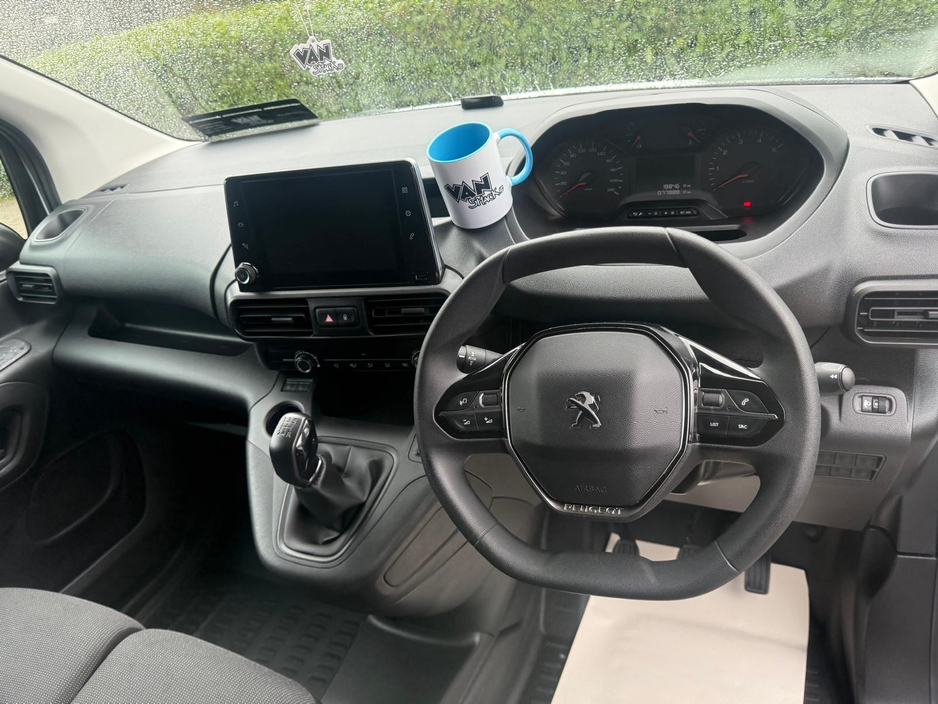 2022 Peugeot Partner 1.5 BLUE HDI 100 LONG BODY 6.2 €13,750