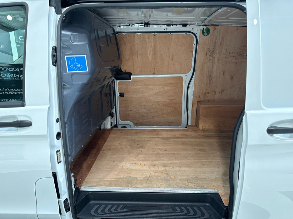 2023 Mercedes-Benz Vito - image 20