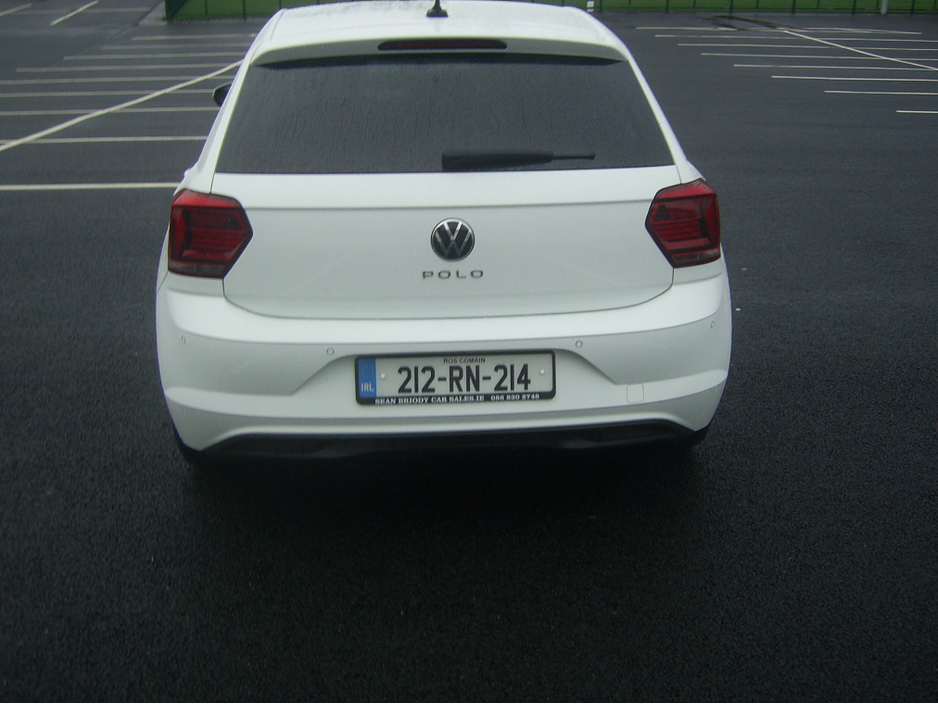 2021 Volkswagen Polo - image 4