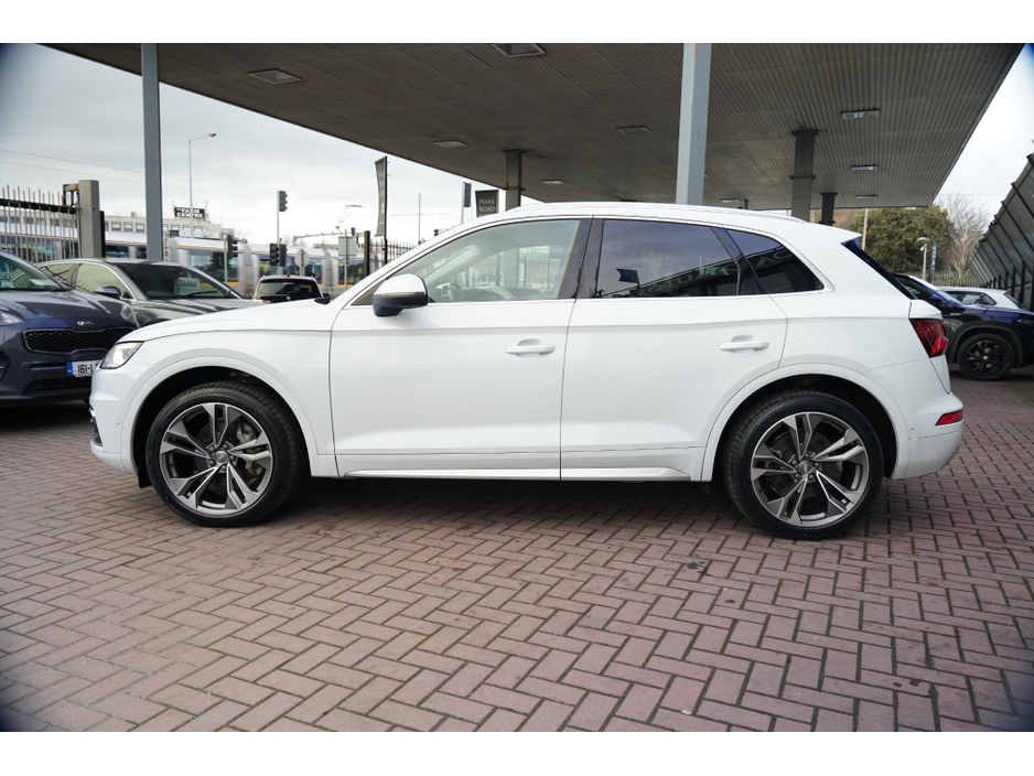 2020 Audi Q5 - image 7