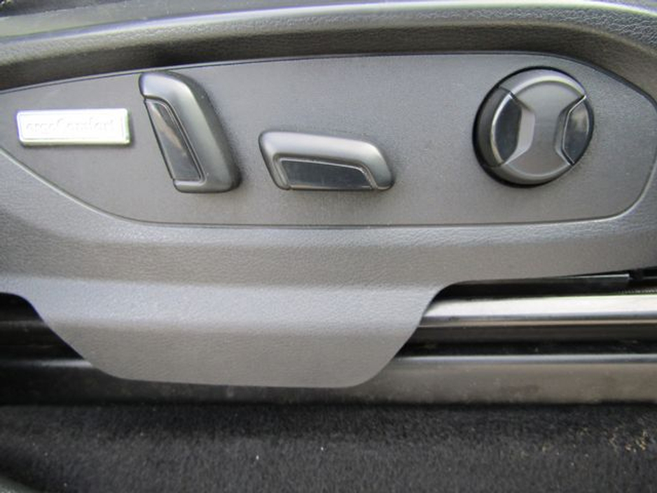 2017 Volkswagen Amarok - image 22