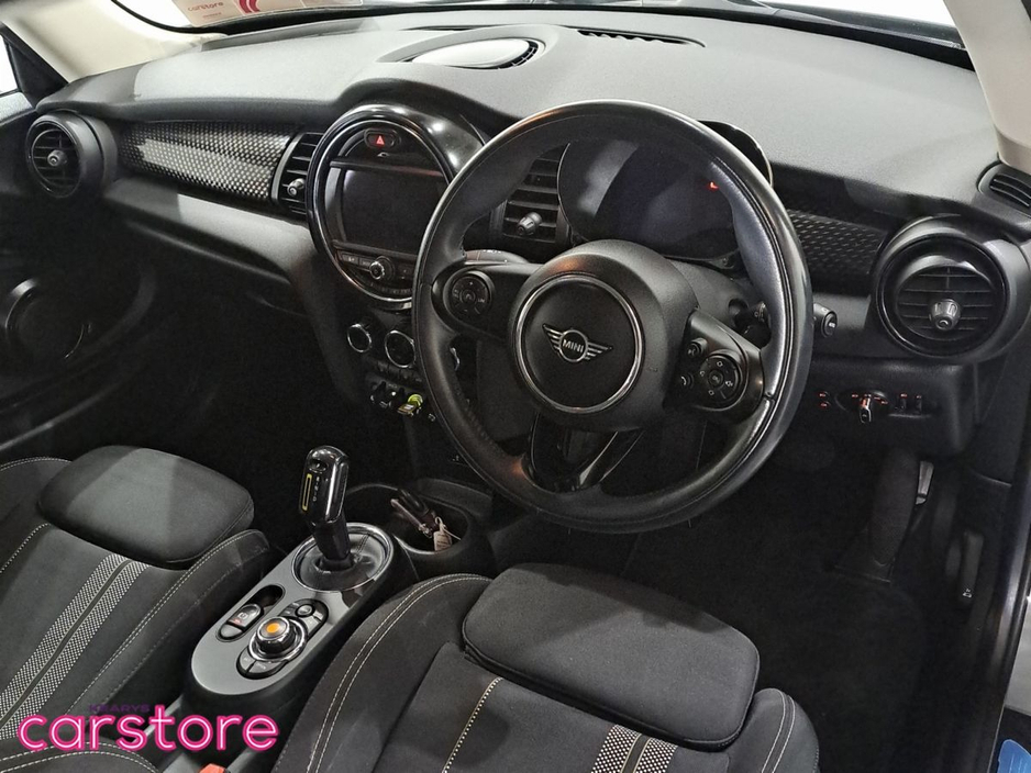 2020 MINI Hatch Cooper Classic Auto €15,880