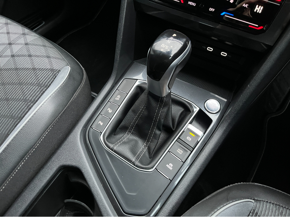 2024 Volkswagen Tiguan Allspace 7 SEATER R-LINE AUTOMATIC 2.0 DIESEL //SAT NAV//HEATED SEATS//REVERSE CAMERA//ADAPTIVE CRUISE CONTROL//HEATED STEERING WHEEL// €49,950