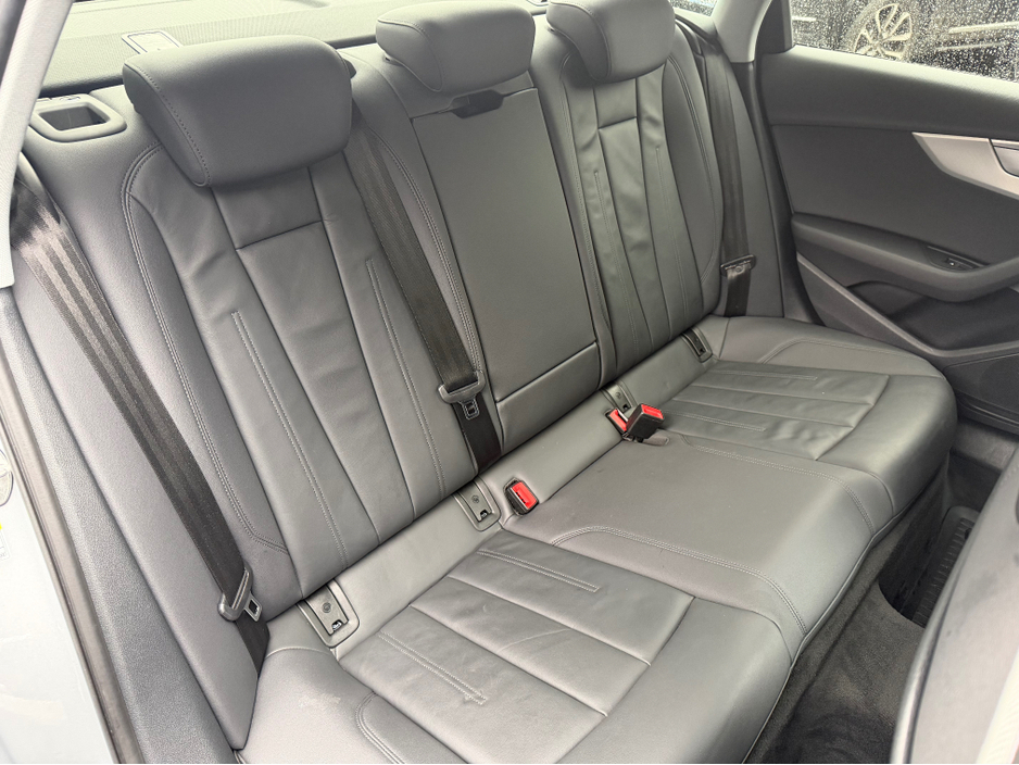 2022 Audi A4 2.0 TDi 35 SPORT EDITION163PS//VERY LOW MILEAGE//FULL SERVICE HISTORY//SIMI AND AA DEALER €34,950