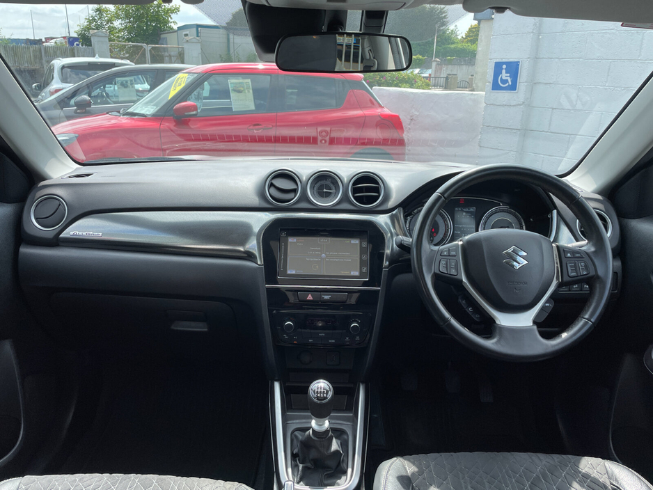2021 Suzuki Vitara - image 13