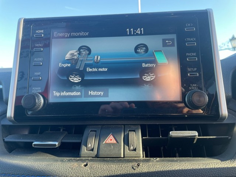 2022 Toyota Rav4 - image 14