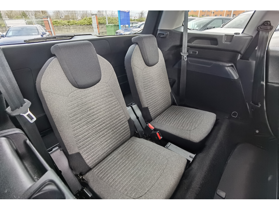 2020 Citroen Grand C4 Picasso - image 11