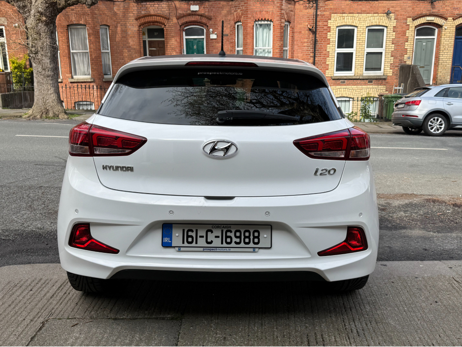 2016 Hyundai i20 - image 6