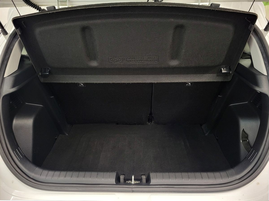 2021 Hyundai i20 1.2 Deluxe Plus Finance from €55 per week €14,975