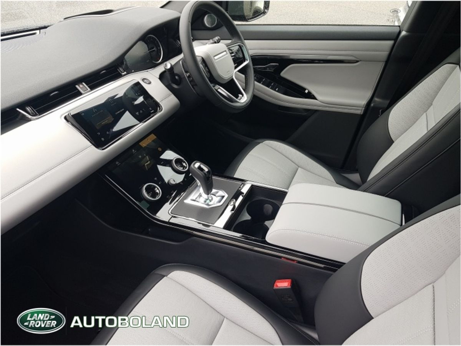 2025 Land Rover Range Rover Evoque - image 4