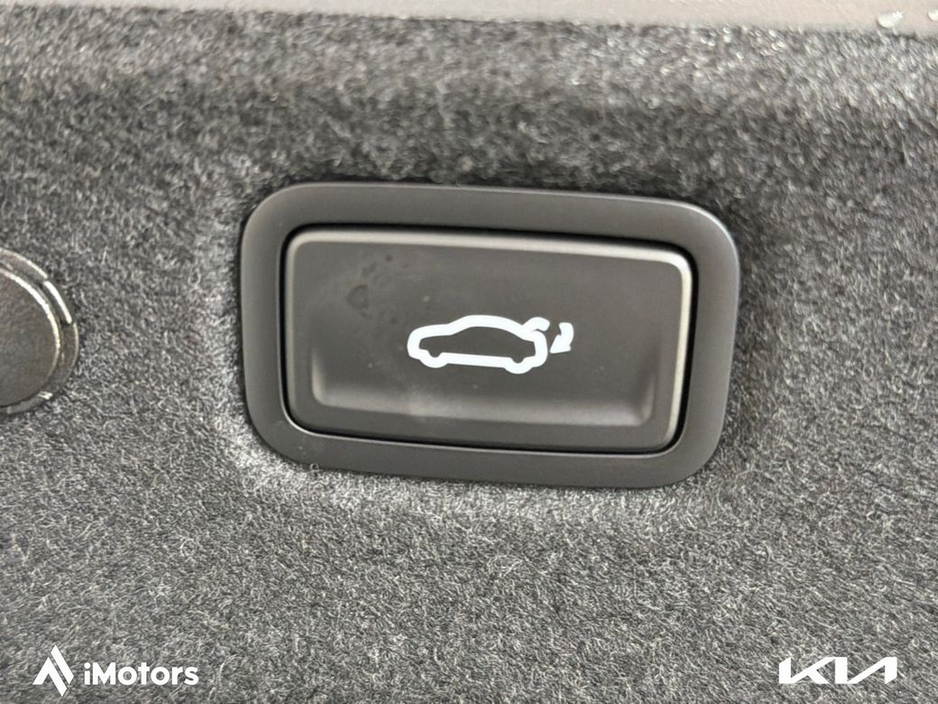 2026 Kia EV4 - image 15