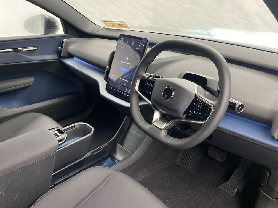 2026 Volvo EX30 - image 8