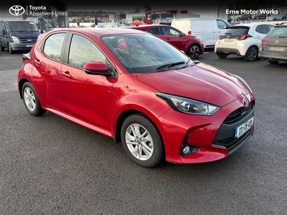 2023 Toyota Yaris 1.5 HYBRID LUNA 4DR AUTO €23,950