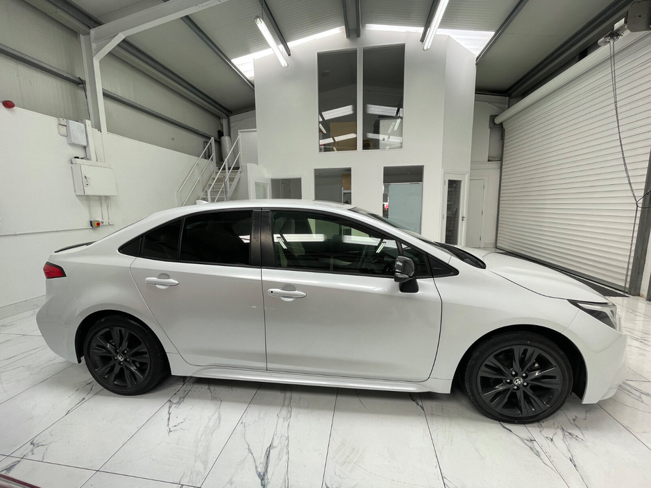 2022 Toyota Corolla - image 2