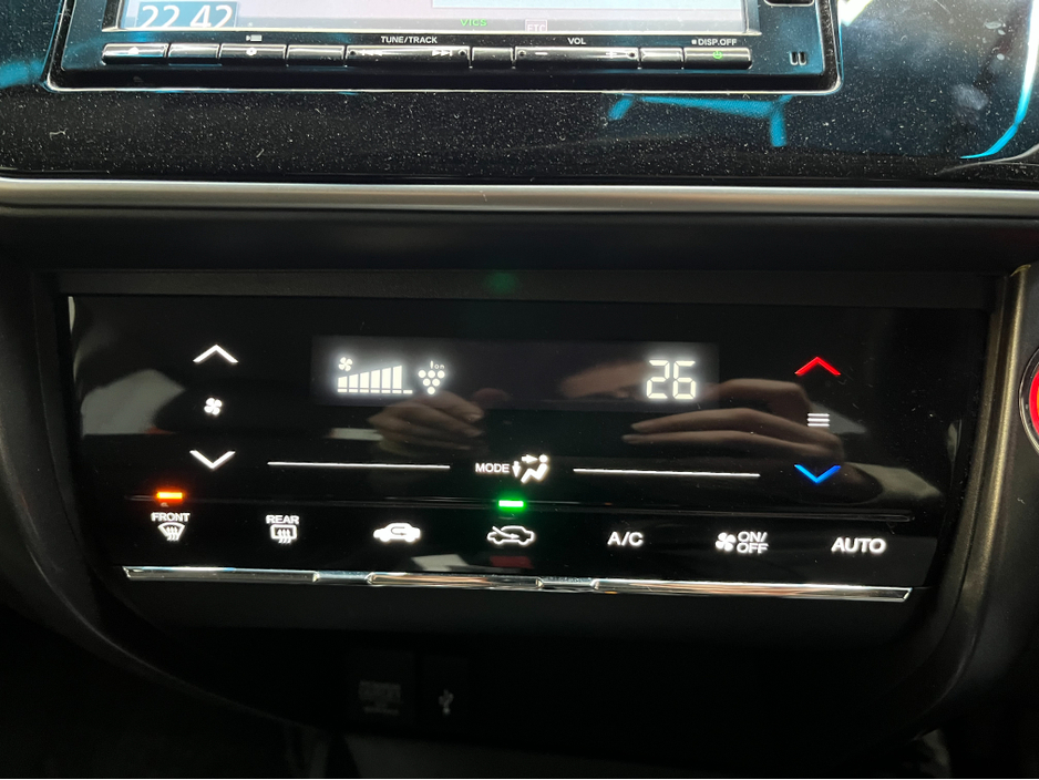 2019 Honda Grace - image 20