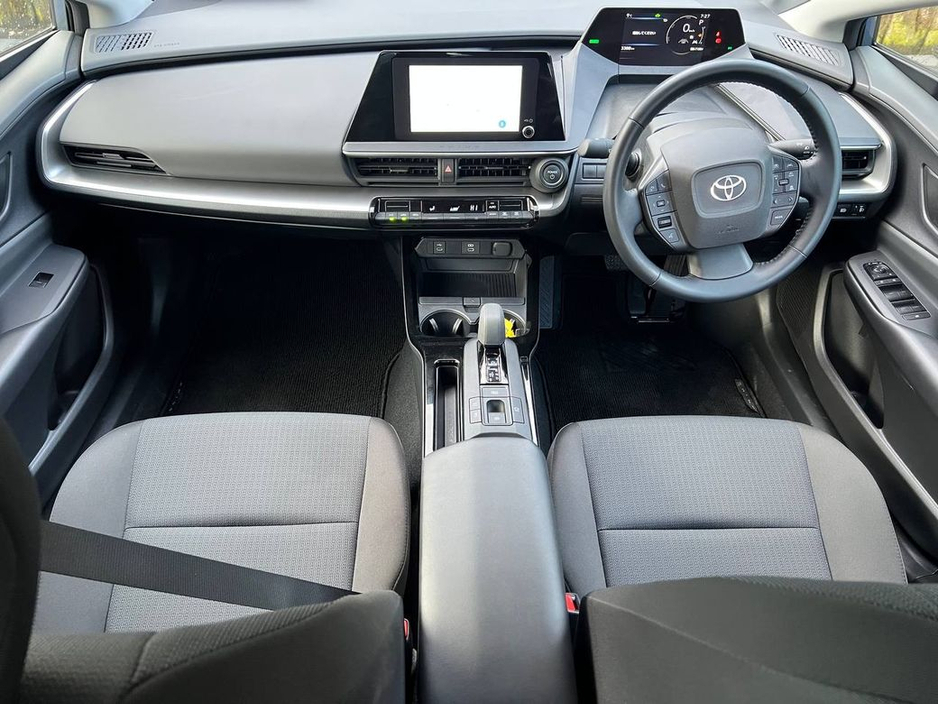 2024 Toyota Prius 1.8 HYBRID // LIKE NEW 3, 000 KM // DIGITAL CLUSTER // ADAPTIVE CRUISE CONTROL €29,950