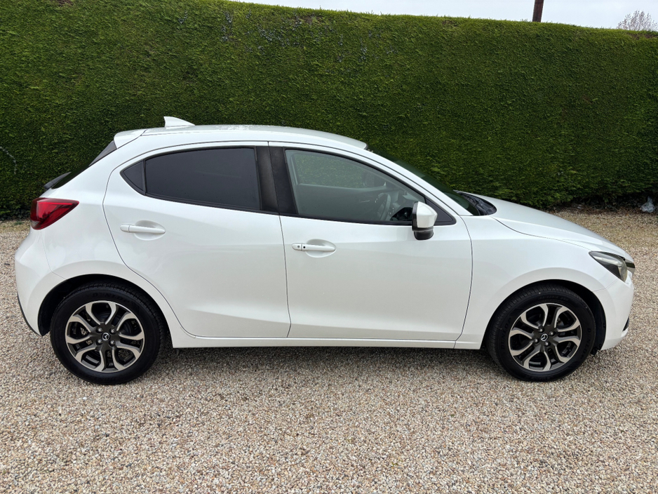 2016 Mazda Demio - image 2