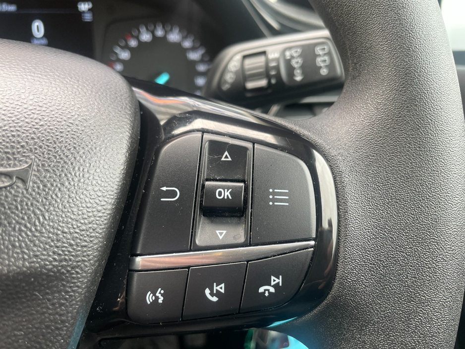 2020 Ford Fiesta - image 17