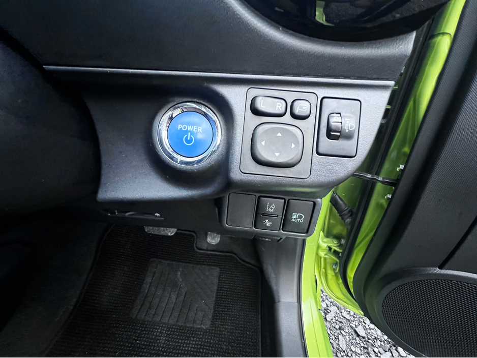 2017 Toyota Aqua 2017 Toyota Aqua 1.5 Self Charging Hybrid €10,950