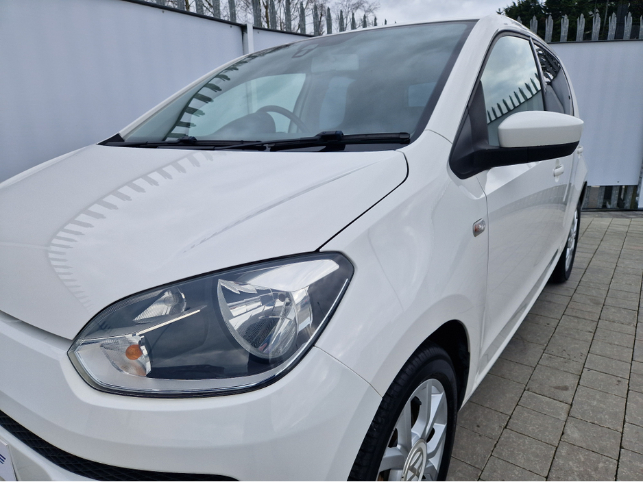 2015 Volkswagen up! - image 5