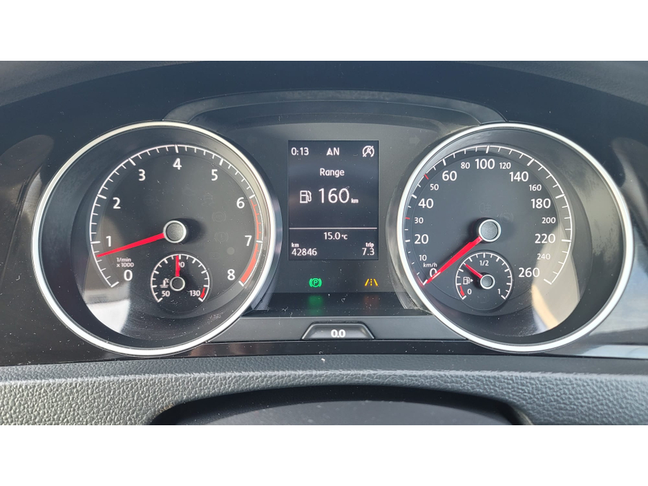 2014 Volkswagen Golf - image 18