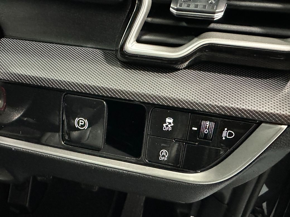 2025 Kia Sportage - image 19