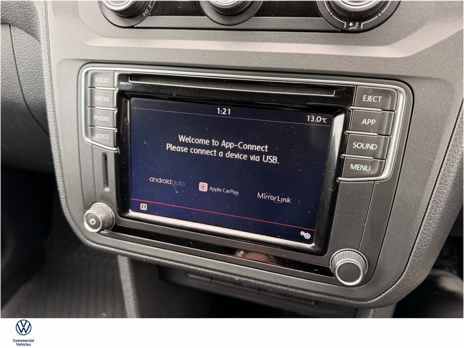 2019 Volkswagen Caddy - image 17