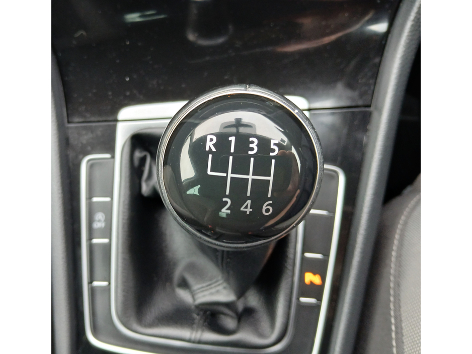 2018 Volkswagen Golf 1.0 TSI HIGHLINE 6 SPEED  5DR 110BHP : FINANCE ARRANGED : €16,950