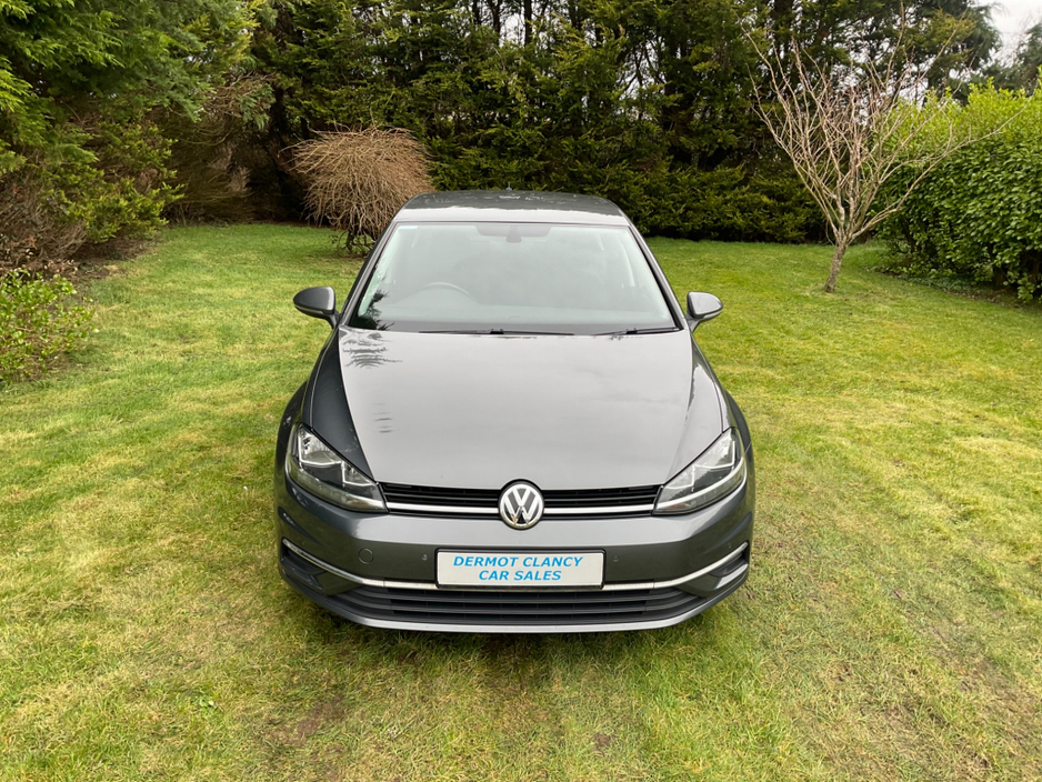 2018 Volkswagen Golf - image 3