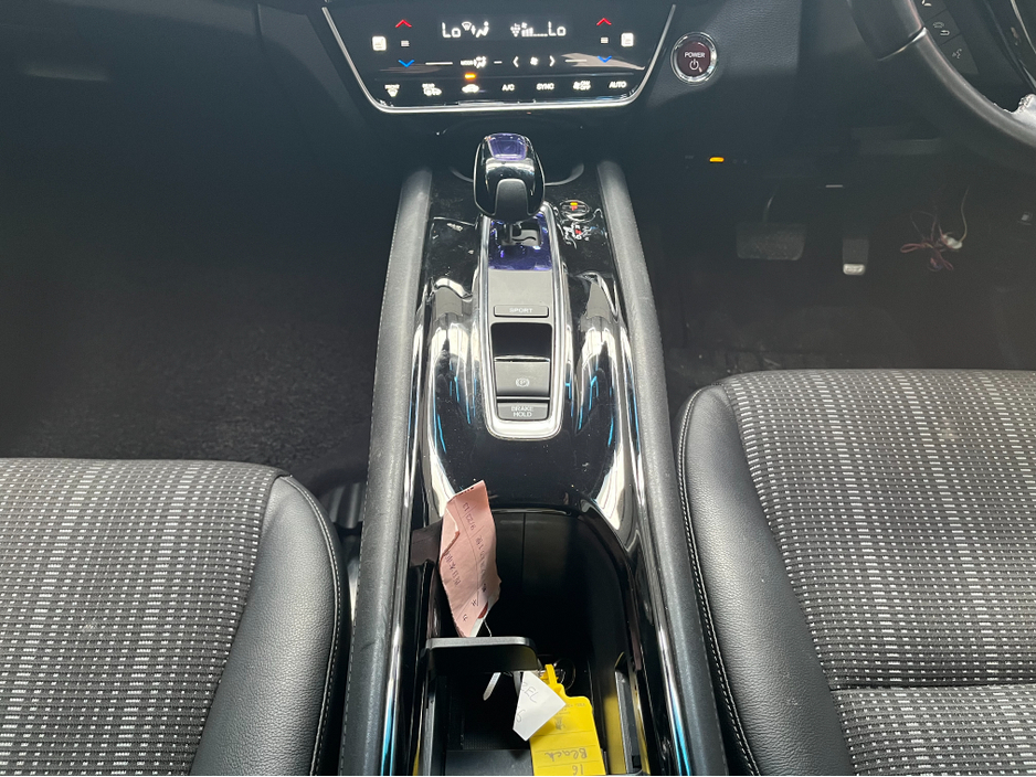 2016 Honda Vezel - image 17