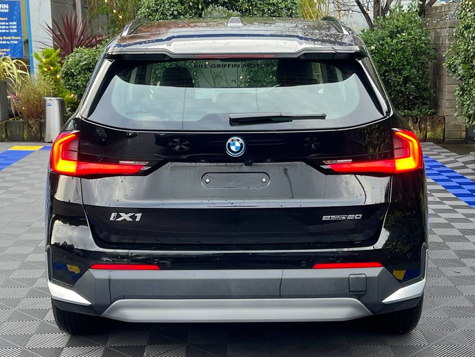 2025 BMW iX1 EDRIVE20 SPORT // NEW 19" ALLOYS // HEADS-UP DISPLAY // HEATED SEATS // ADAPTIVE CRUISE CONTROL €39,900