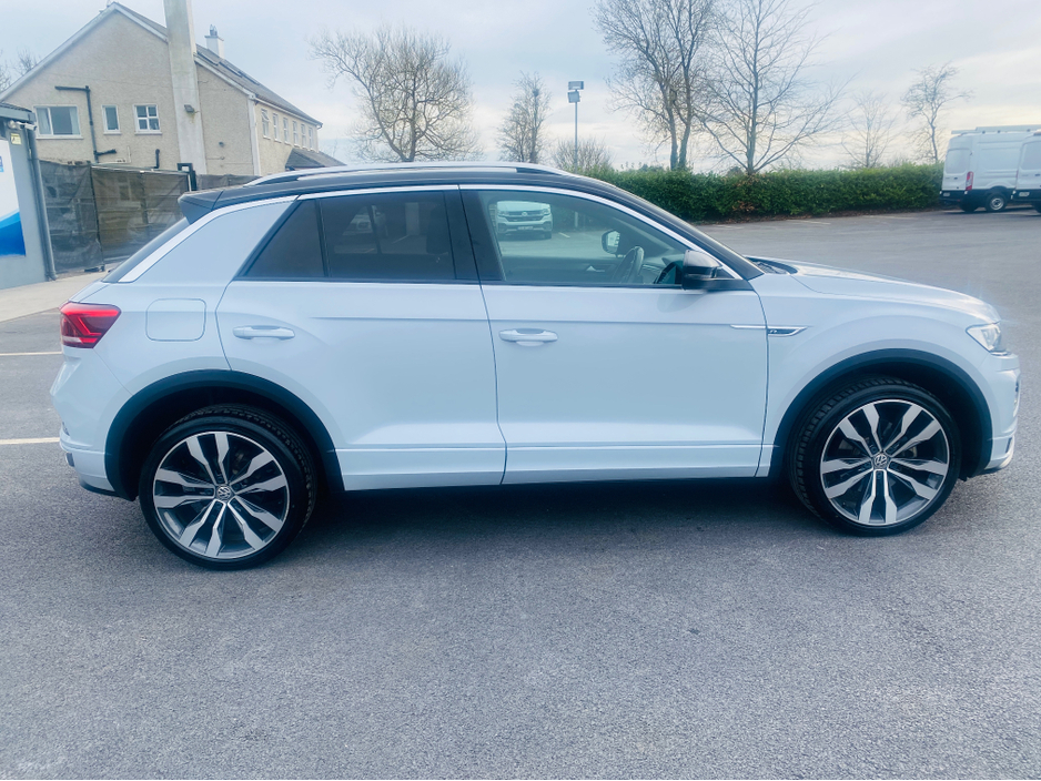 2020 Volkswagen T-Roc - image 4