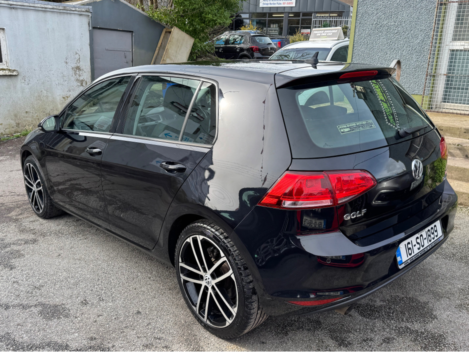 2016 Volkswagen Golf - image 13
