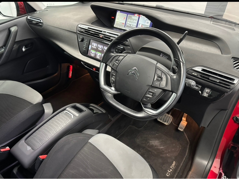 2016 Citroen C4 Picasso - image 8